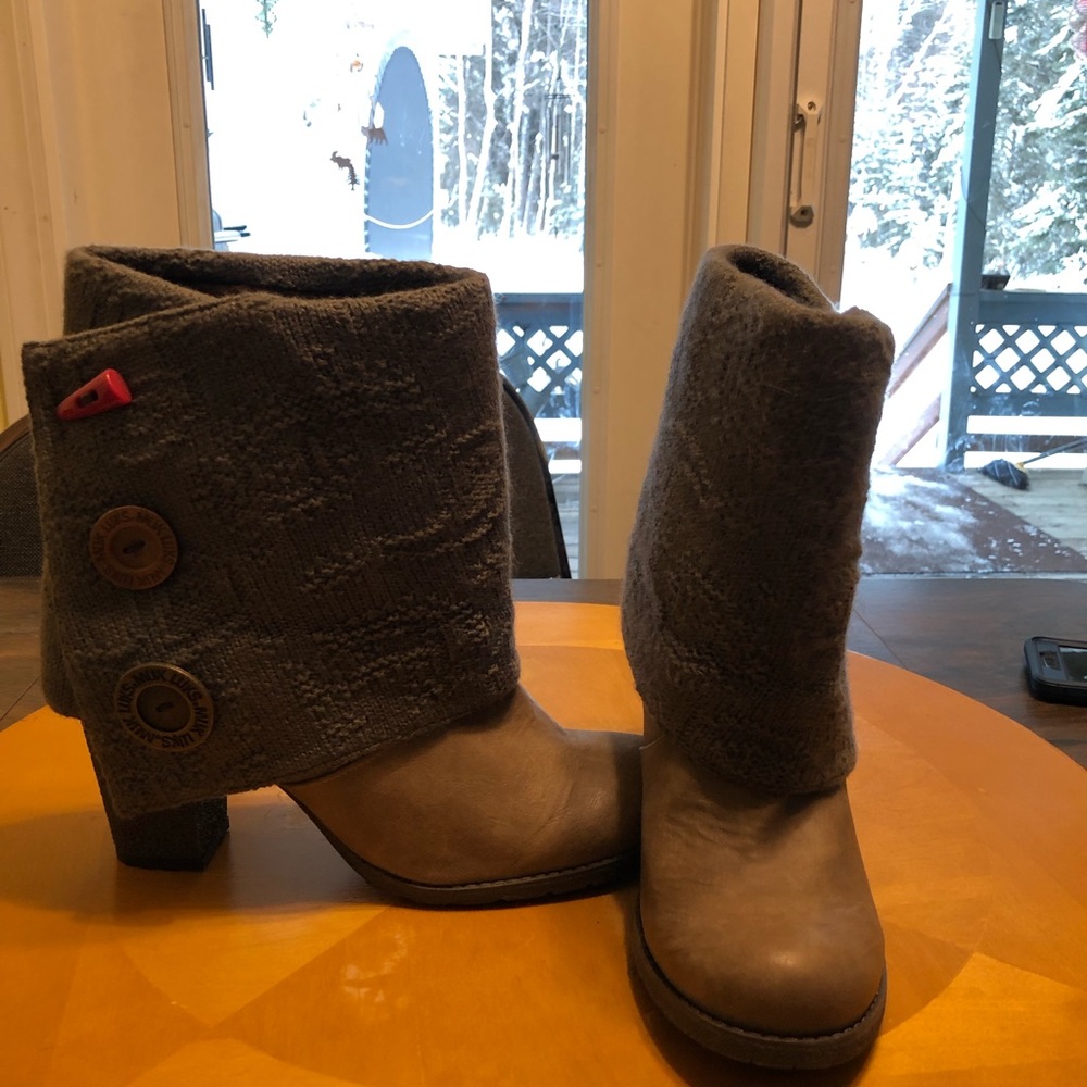 Never been worn Muk Luks heeled boots